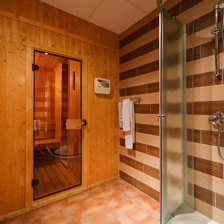 Ego - Free Parking - Location 3*