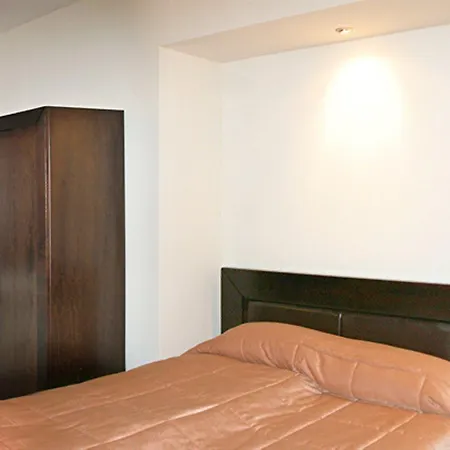 Ego - Free Parking - Location 플로브디프